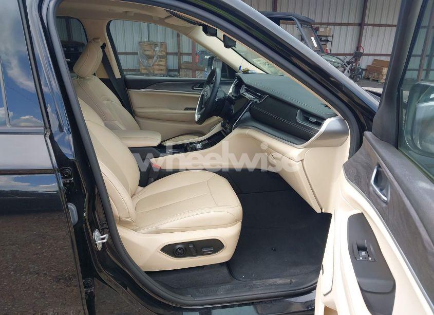 Photo 5 of 2021 Jeep Grand CHEROKEE L LIMITED 4X4 (VIN 1C4RJKBG9M8188230)