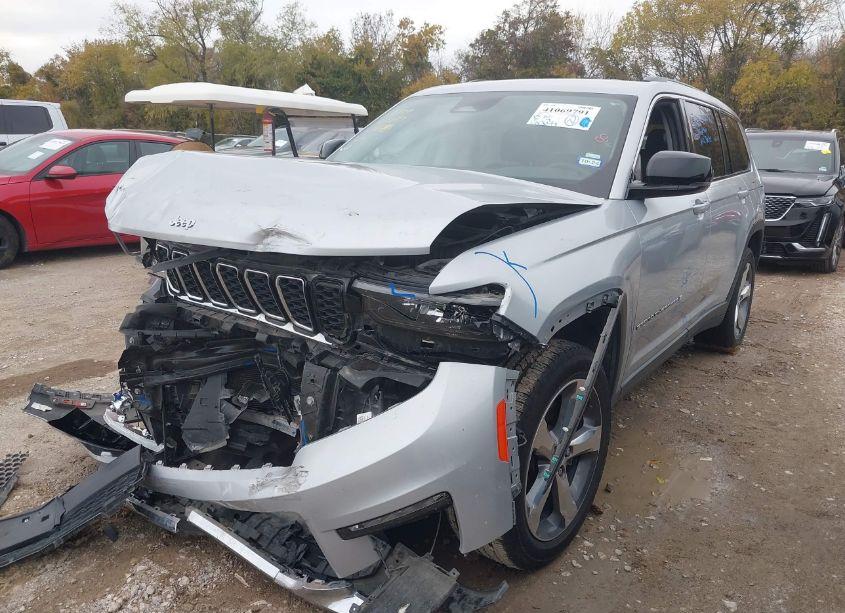 Photo 2 of 2022 Jeep Grand CHEROKEE L LIMITED 4X4 (VIN 1C4RJKBG9N8560070)