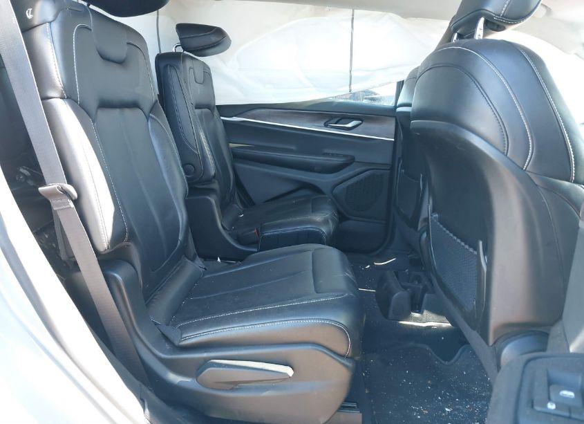 Photo 8 of 2023 Jeep Grand CHEROKEE L LIMITED 4X4 (VIN 1C4RJKBG9P8731547)