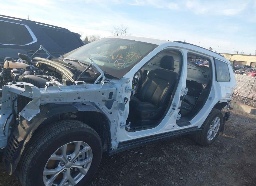 Photo 6 of 2023 Jeep Grand CHEROKEE L LIMITED 4X4 (VIN 1C4RJKBG9P8886275)