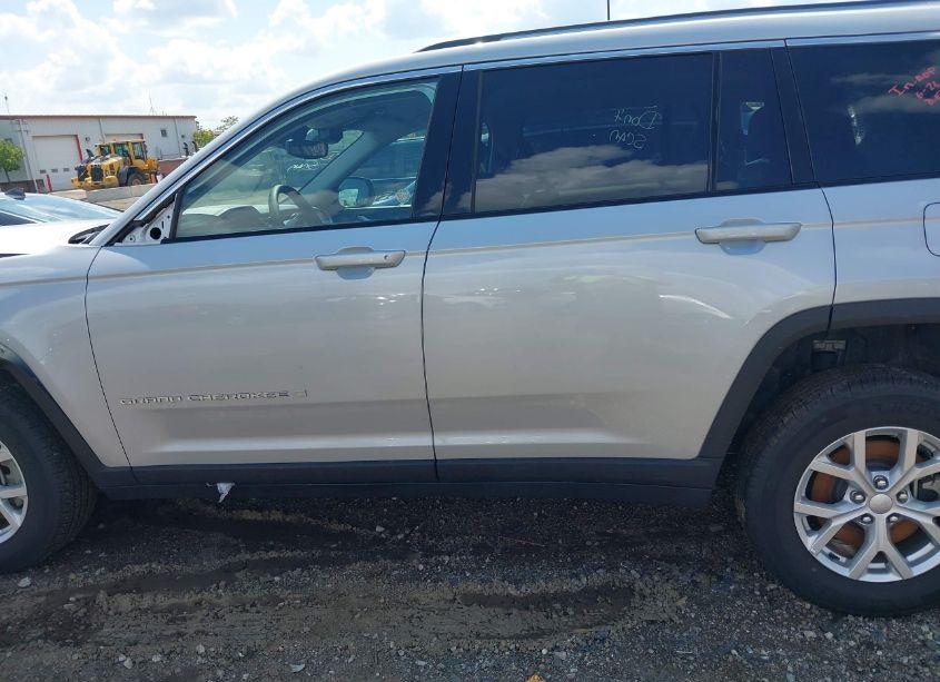 Photo 13 of 2023 Jeep Grand CHEROKEE L LIMITED 4X4 (VIN 1C4RJKBG9P8886390)