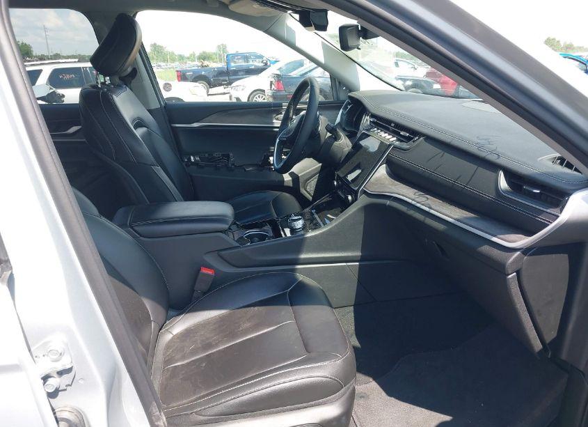 Photo 5 of 2023 Jeep Grand CHEROKEE L LIMITED 4X4 (VIN 1C4RJKBG9P8886390)