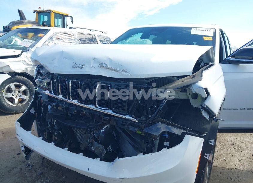 Photo 6 of 2024 Jeep Grand CHEROKEE L LIMITED 4X4 (VIN 1C4RJKBG9R8523252)