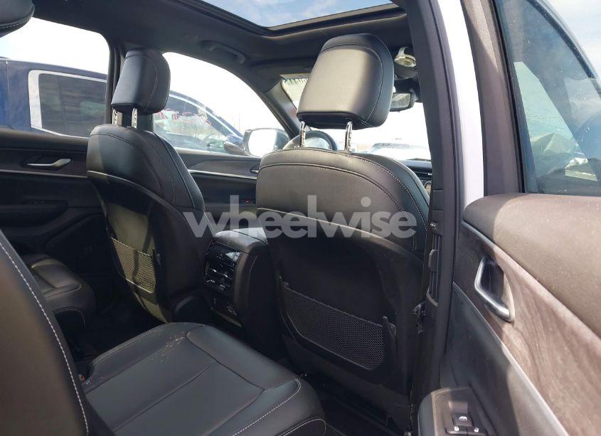 Photo 8 of 2024 Jeep Grand CHEROKEE L LIMITED 4X4 (VIN 1C4RJKBG9R8523252)