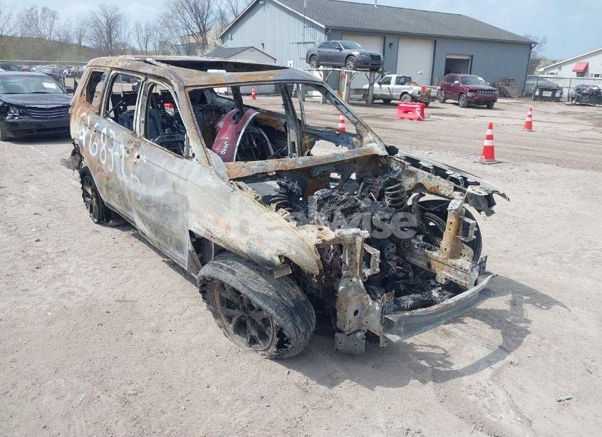 2021 Jeep Grand CHEROKEE L LIMITED 4X4 (VIN 1C4RJKBGXM8190035) main photo