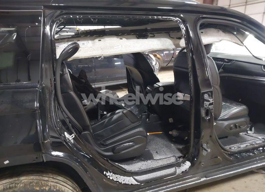 Photo 8 of 2023 Jeep Grand CHEROKEE L LIMITED 4X4 (VIN 1C4RJKBGXP8101147)