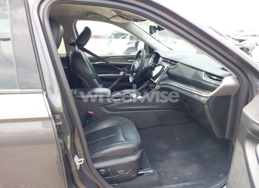 Photo 5 of 2023 Jeep Grand CHEROKEE L LIMITED 4X4 (VIN 1C4RJKBGXP8702638)