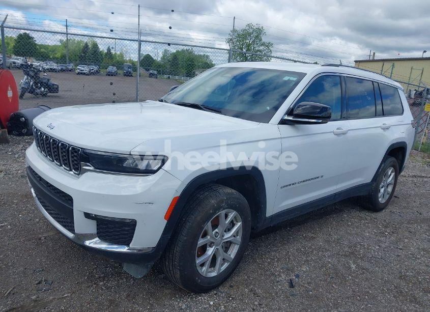 Photo 2 of 2023 Jeep Grand CHEROKEE L LIMITED 4X4 (VIN 1C4RJKBGXP8780661)