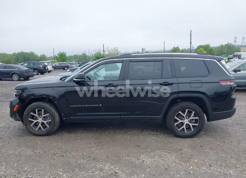 Photo 13 of 2023 Jeep Grand CHEROKEE L LIMITED 4X4 (VIN 1C4RJKBGXP8795290)