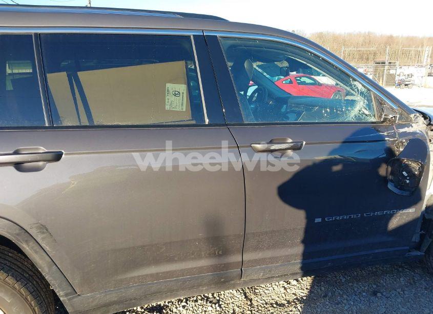 Photo 14 of 2023 Jeep Grand CHEROKEE L LIMITED 4X4 (VIN 1C4RJKBGXP8815733)