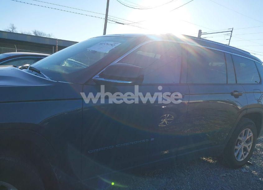 Photo 15 of 2023 Jeep Grand CHEROKEE L LIMITED 4X4 (VIN 1C4RJKBGXP8815733)