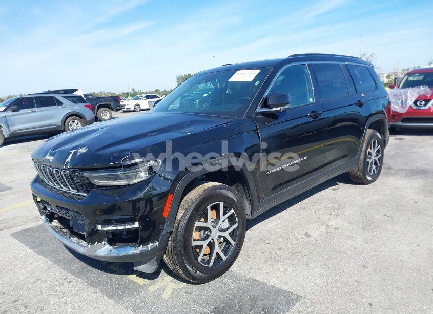 Photo 2 of 2024 Jeep Grand CHEROKEE L LIMITED 4X4 (VIN 1C4RJKBGXR8529965)