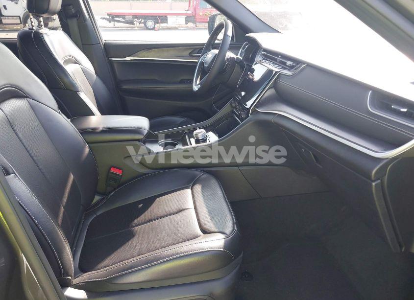 Photo 5 of 2024 Jeep Grand CHEROKEE L LIMITED 4X4 (VIN 1C4RJKBGXR8603689)