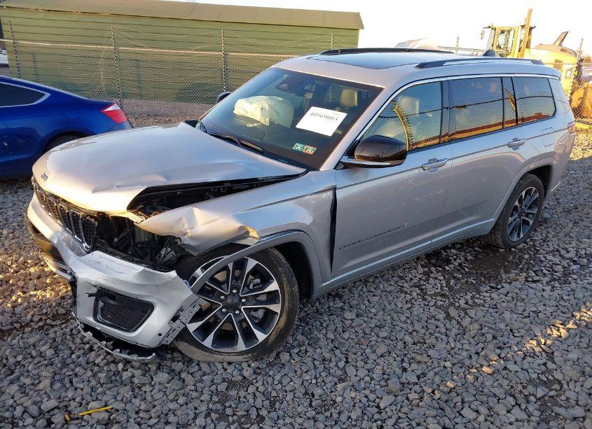 Photo 2 of 2023 Jeep Grand CHEROKEE L OVERLAND 4X4 (VIN 1C4RJKDG1P8831221)