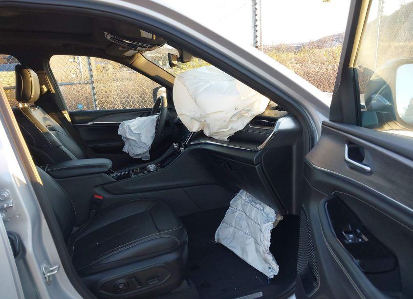 Photo 5 of 2023 Jeep Grand CHEROKEE L OVERLAND 4X4 (VIN 1C4RJKDG1P8831221)