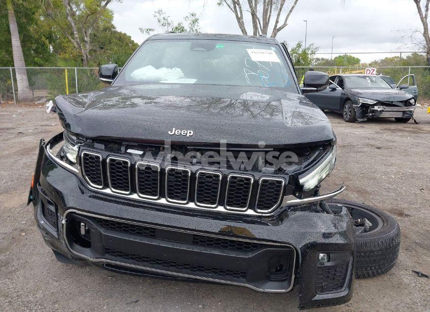 Photo 13 of 2023 Jeep Grand CHEROKEE L OVERLAND 4X4 (VIN 1C4RJKDG1P8832675)