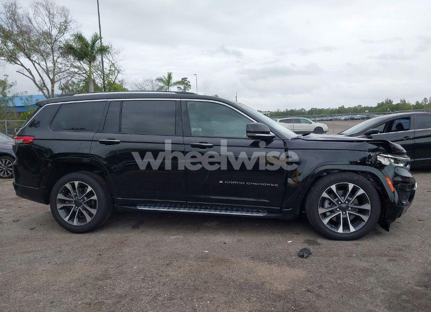 Photo 14 of 2023 Jeep Grand CHEROKEE L OVERLAND 4X4 (VIN 1C4RJKDG1P8832675)