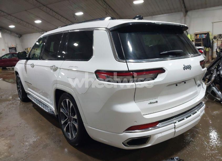 Photo 3 of 2023 Jeep Grand CHEROKEE L OVERLAND 4X4 (VIN 1C4RJKDG1P8912204)