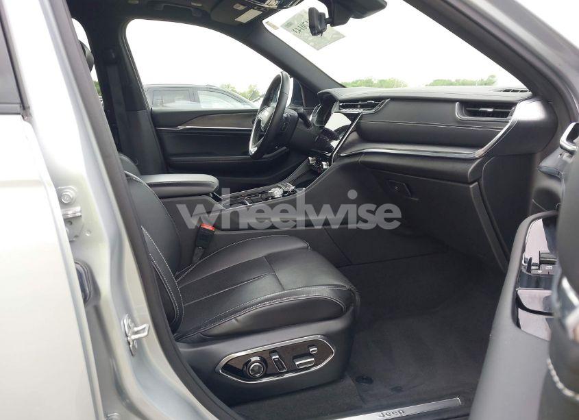 Photo 5 of 2021 Jeep Grand CHEROKEE L OVERLAND 4X4 (VIN 1C4RJKDG5M8170935)