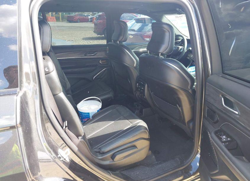 Photo 8 of 2022 Jeep Grand CHEROKEE L OVERLAND (VIN 1C4RJKDG7N8512886)