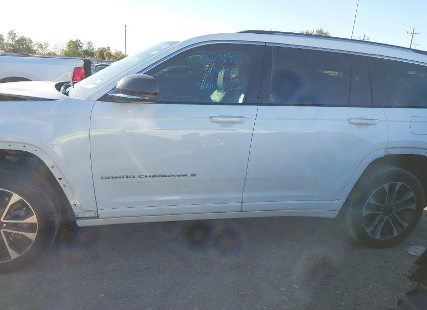 Photo 15 of 2023 Jeep Grand CHEROKEE L OVERLAND 4X4 (VIN 1C4RJKDG7P8107677)