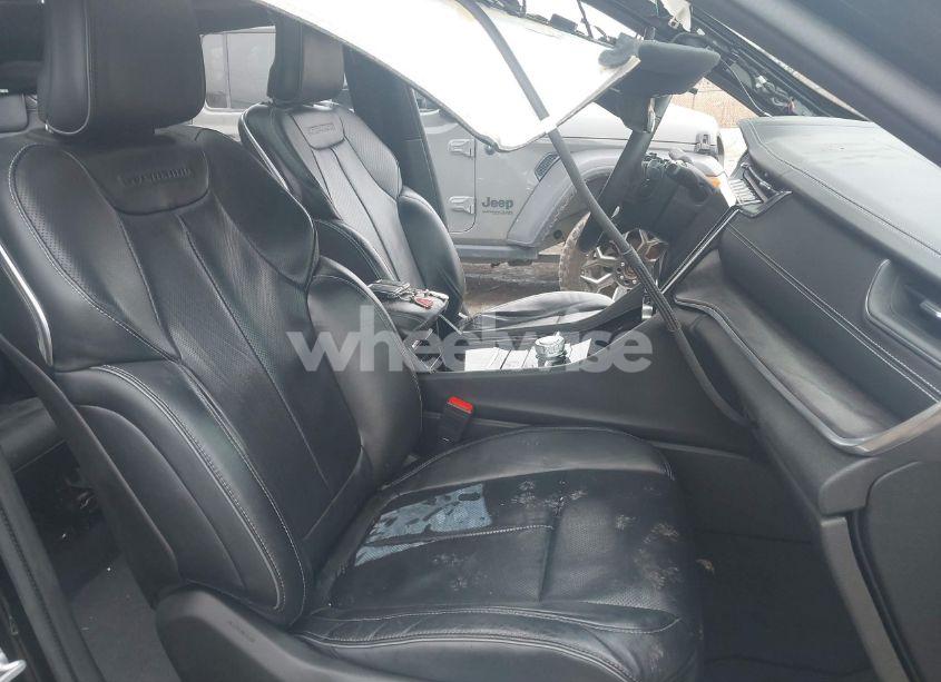 Photo 5 of 2022 Jeep Grand CHEROKEE L OVERLAND 4X4 (VIN 1C4RJKDG9N8513182)