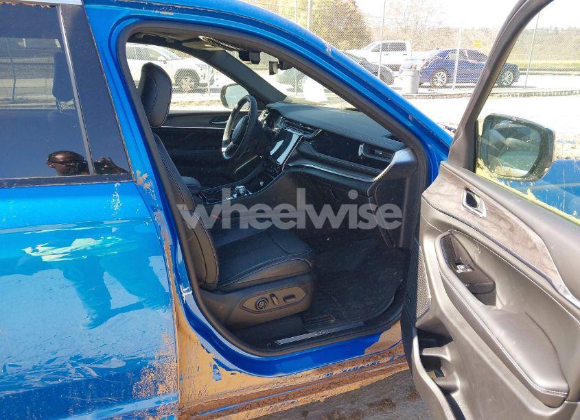 Photo 5 of 2023 Jeep Grand CHEROKEE L OVERLAND 4X4 (VIN 1C4RJKDGXP8754512)