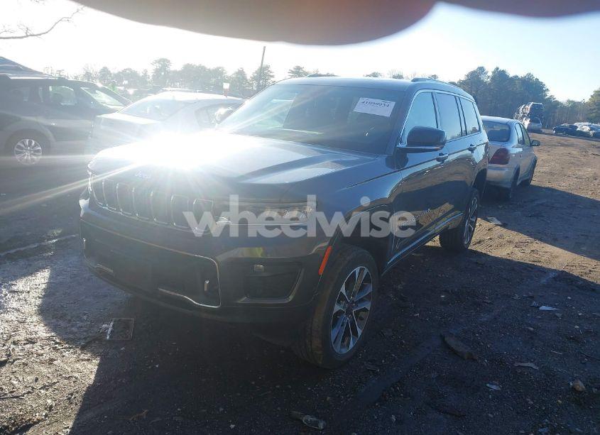 Photo 2 of 2021 Jeep Grand CHEROKEE L OVERLAND 4X4 (VIN 1C4RJKDT4M8156604)