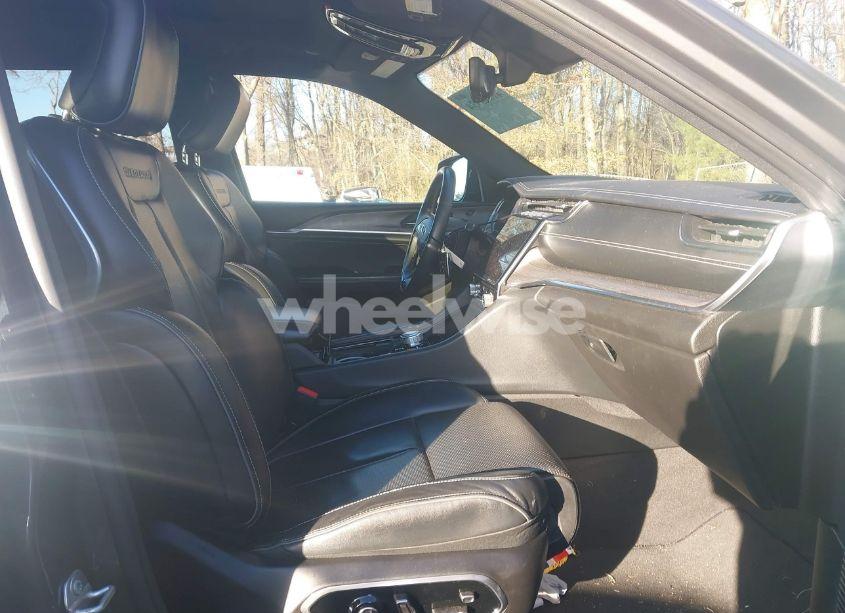 Photo 5 of 2021 Jeep Grand CHEROKEE L OVERLAND 4X4 (VIN 1C4RJKDT4M8156604)