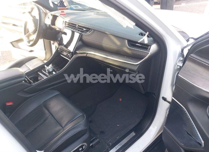 Photo 5 of 2022 Jeep Grand CHEROKEE L OVERLAND 4X4 (VIN 1C4RJKDT6N8582960)