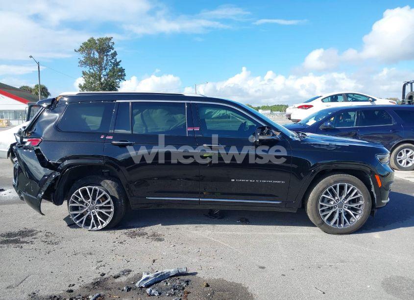 Photo 13 of 2023 Jeep Grand CHEROKEE L SUMMIT RESERVE 4X4 (VIN 1C4RJKEG1P8700076)