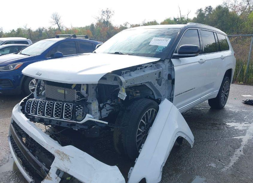 Photo 2 of 2021 Jeep Grand CHEROKEE L SUMMIT RESERVE 4X4 (VIN 1C4RJKEG2M8195922)