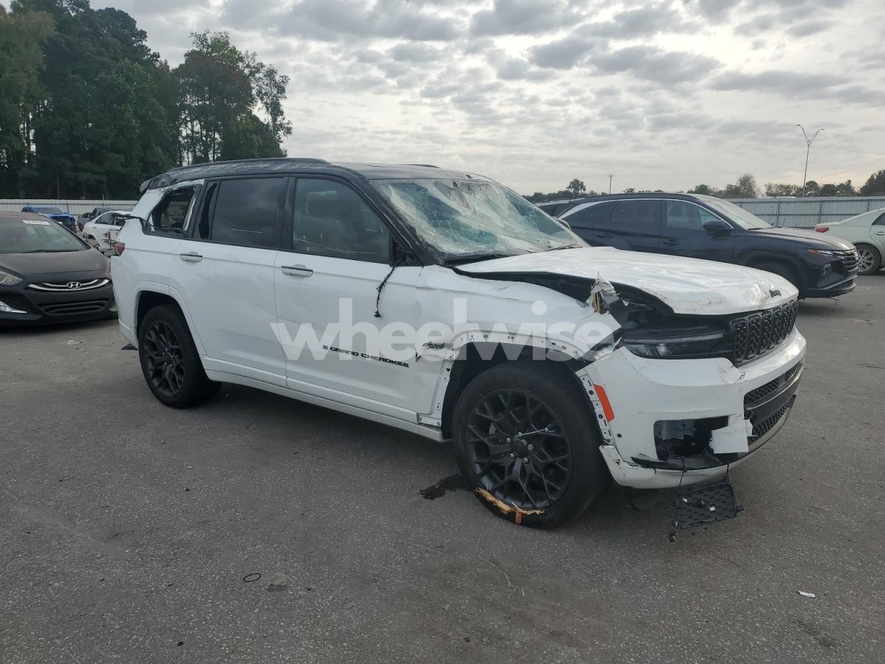 Photo 4 of 2025 JEEP GRAND CHEROKEE L SUMMIT (VIN 1C4RJKEG6S8635637)