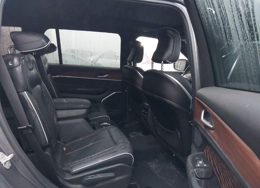 Photo 8 of 2024 Jeep Grand CHEROKEE L SUMMIT 4X4 (VIN 1C4RJKEG9R8917670)