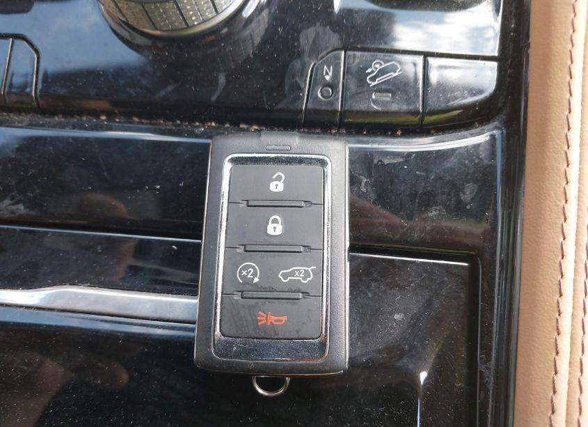 Photo 11 of 2023 Jeep Grand CHEROKEE L SUMMIT RESERVE 4X4 (VIN 1C4RJKET6P8864971)