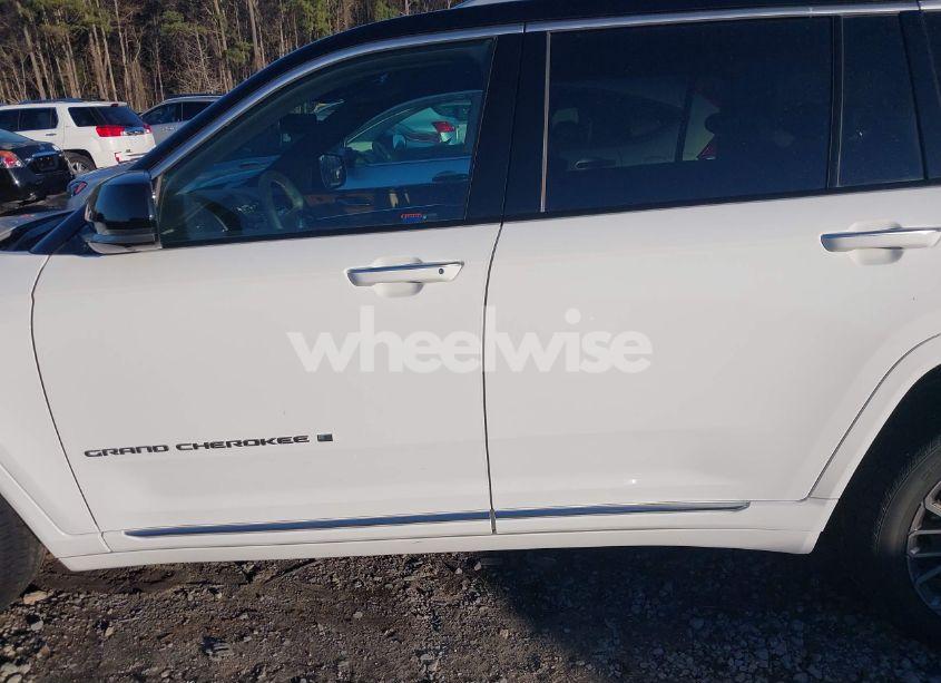 Photo 14 of 2023 Jeep Grand CHEROKEE L SUMMIT RESERVE 4X4 (VIN 1C4RJKET8P8721939)