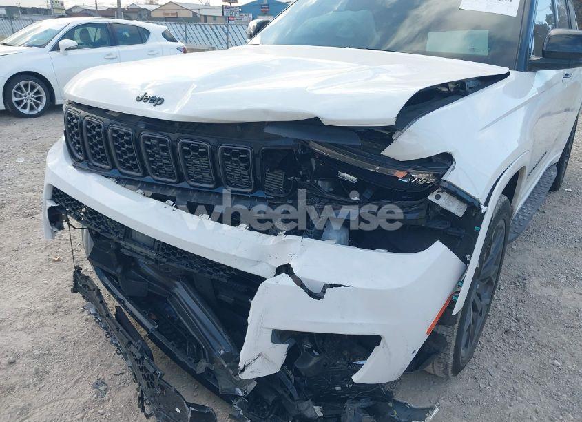 Photo 17 of 2023 Jeep Grand CHEROKEE L SUMMIT RESERVE 4X4 (VIN 1C4RJKETXP8864181)