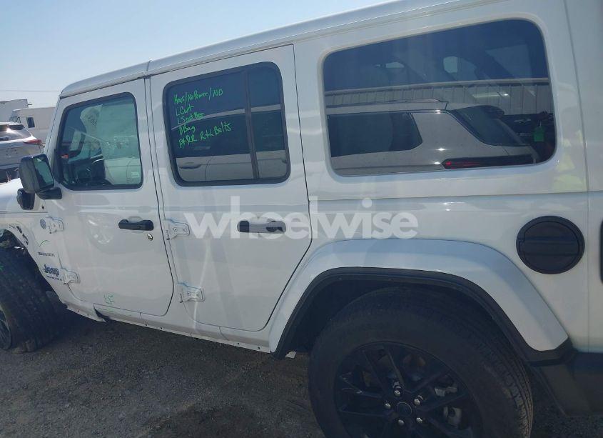 Photo 14 of 2024 Jeep Wrangler 4XE SAHARA 4XE (VIN 1C4RJXP60RW292413)