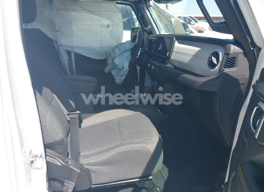 Photo 5 of 2024 Jeep Wrangler 4XE SAHARA 4XE (VIN 1C4RJXP60RW292413)