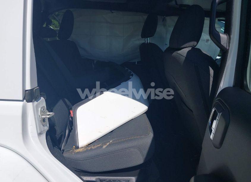 Photo 8 of 2024 Jeep Wrangler 4XE SAHARA 4XE (VIN 1C4RJXP60RW292413)