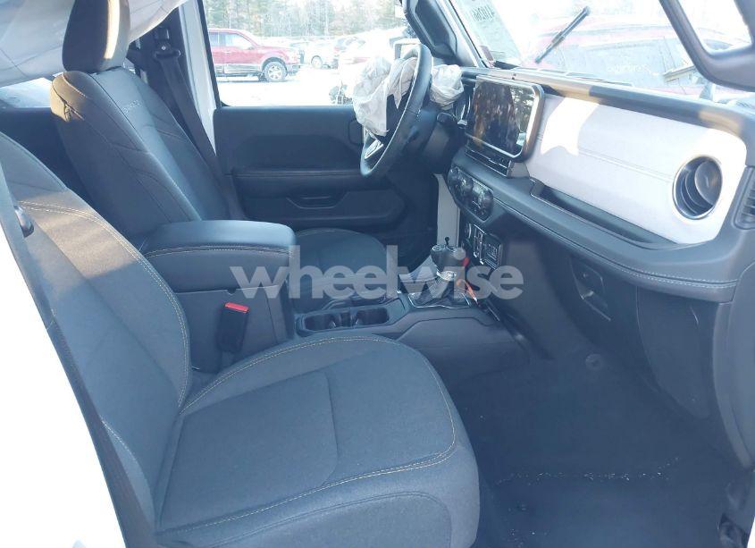 Photo 5 of 2024 Jeep Wrangler 4XE SAHARA 4XE (VIN 1C4RJXP61RW168800)