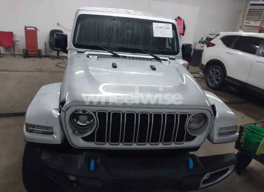 Photo 13 of 2024 Jeep Wrangler 4XE SAHARA 4XE (VIN 1C4RJXP63RW202929)