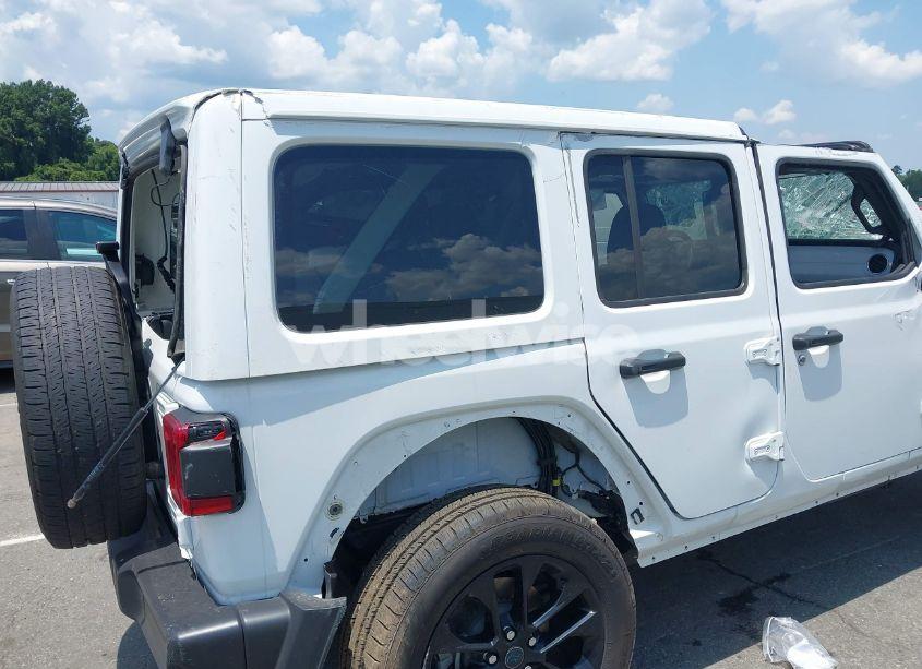 Photo 20 of 2024 Jeep Wrangler 4XE SAHARA 4XE (VIN 1C4RJXP64RW270463)