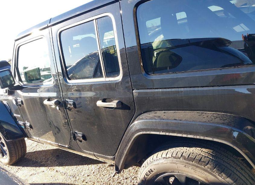 Photo 14 of 2024 Jeep Wrangler 4XE SAHARA 4XE (VIN 1C4RJXP65RW270584)