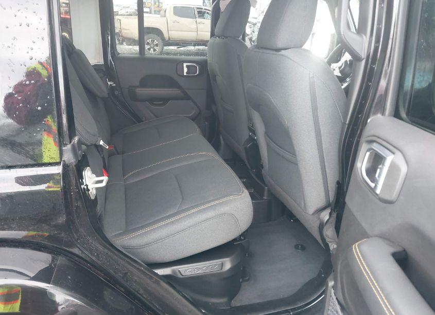 Photo 8 of 2024 Jeep Wrangler 4XE SAHARA 4XE (VIN 1C4RJXP65RW270925)