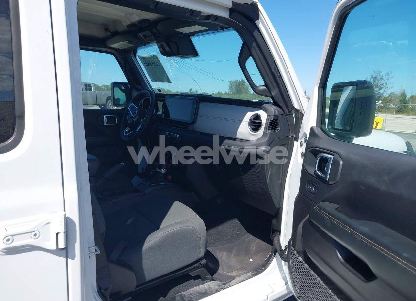 Photo 5 of 2024 Jeep Wrangler 4XE SAHARA 4XE (VIN 1C4RJXP66RW225900)