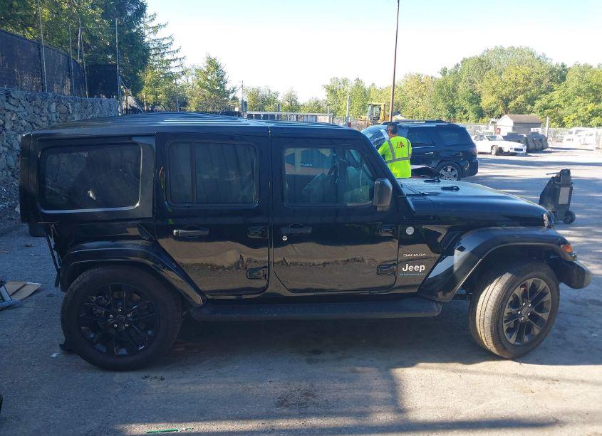 Photo 13 of 2024 Jeep Wrangler 4XE SAHARA 4XE (VIN 1C4RJXP67RW119133)