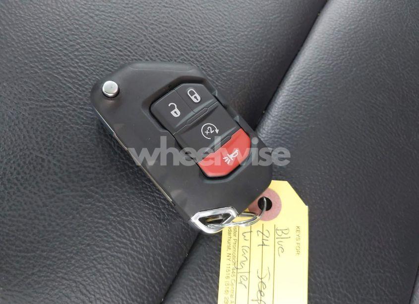 Photo 11 of 2024 Jeep Wrangler 4XE SAHARA 4XE (VIN 1C4RJXP6XRW254719)