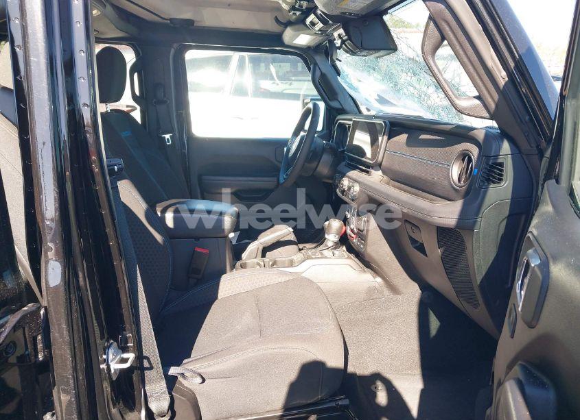 Photo 5 of 2024 Jeep Wrangler 4XE RUBICON 4XE (VIN 1C4RJXR65RW241101)