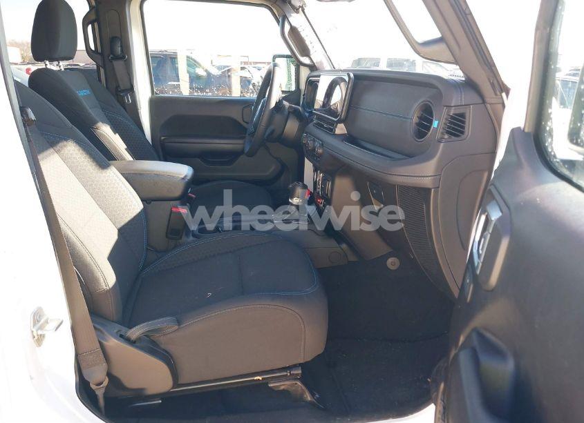 Photo 5 of 2024 Jeep Wrangler 4XE RUBICON 4XE (VIN 1C4RJXR68RW269779)